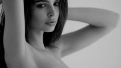 Emily Ratajkowski Naked Photoshoot – Behind The Scenes
